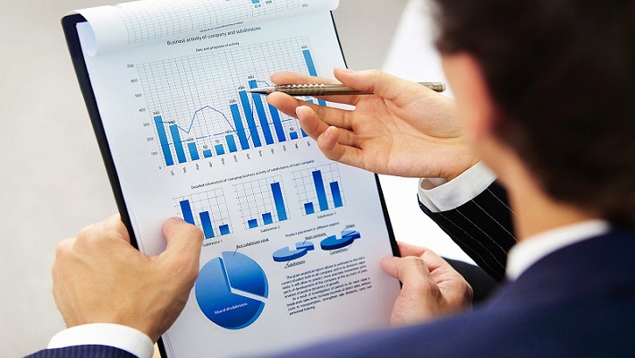 contratar consultoría económica almeria